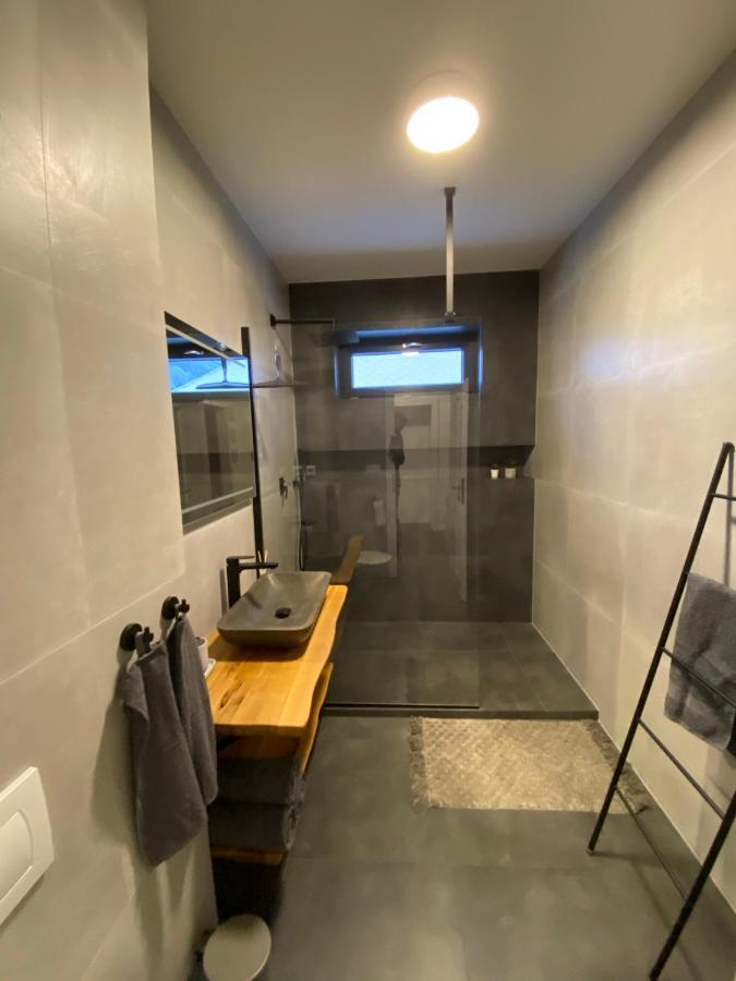 Apartmany Elli Mýto pod Ďumbierom Exteriör bild